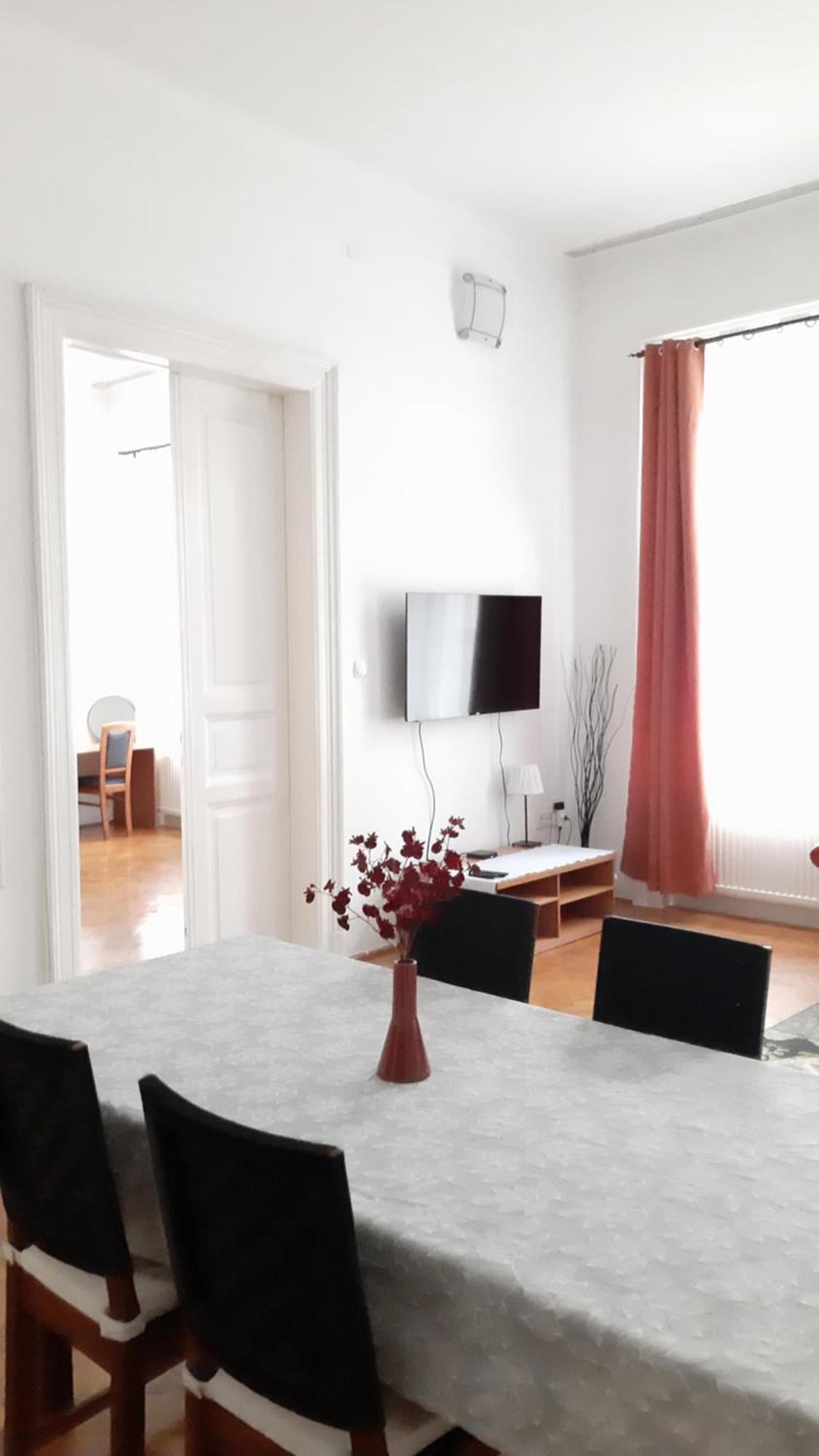 Citypark Classic Downtown Apartment Budapeste Exterior foto